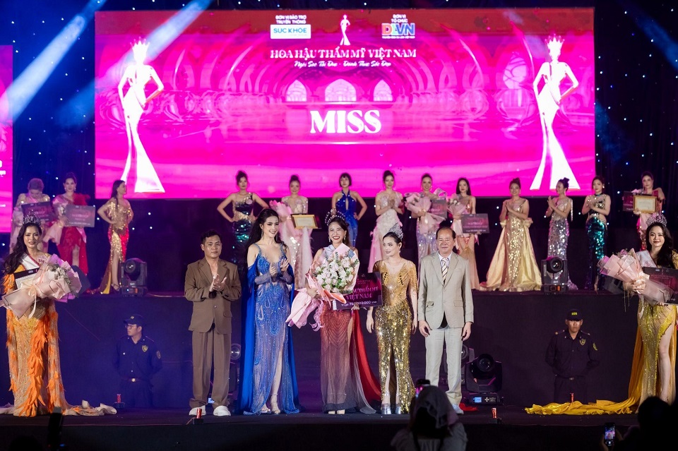 Hoa Hậu Thẩm Mỹ Việt Nam 2024 đã tìm ra 2 chủ nhân cho 2 chiếc vương miện cao quý